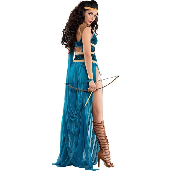 Starline Maiden of The Throne Costume - Picture 2 of 4